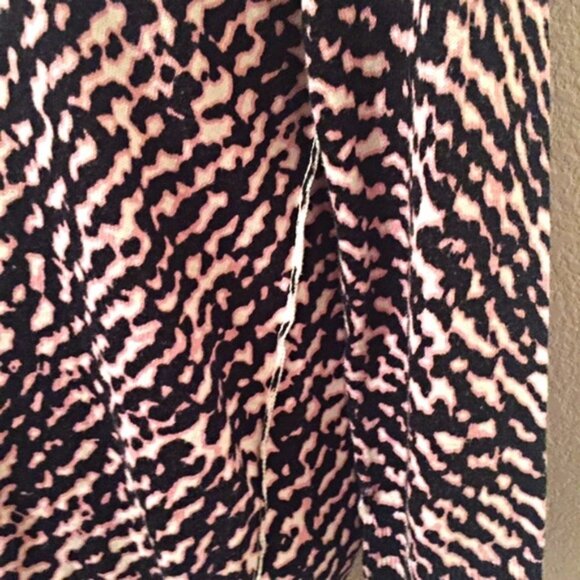Dana Buchman Women's Soft Sweater Animal Print S - Picture 6 of 8